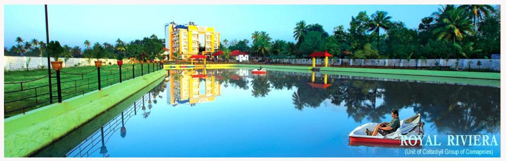 Royal Riviera Hotel Kumarakom Bagian luar foto