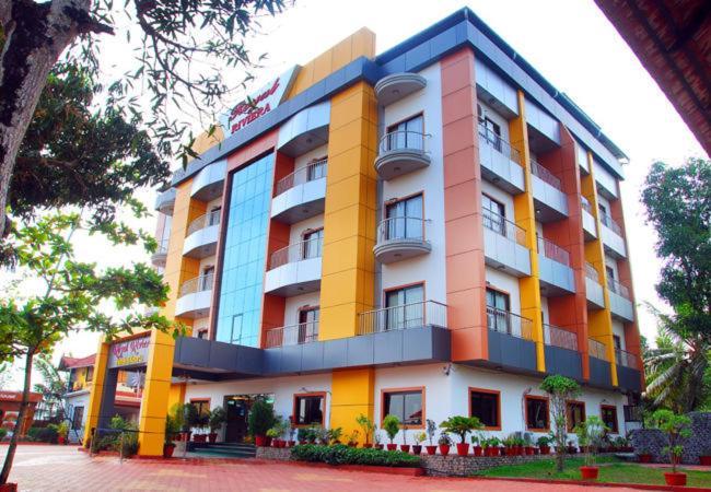 Royal Riviera Hotel Kumarakom Bagian luar foto